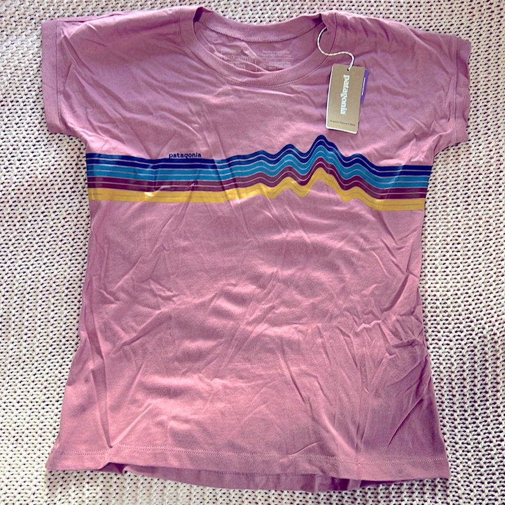 NWT Patagonia organic cotton tee in soft purple/pink color
